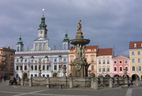 Baroque Town Hall and Samson fountain - © Norbert Aepli